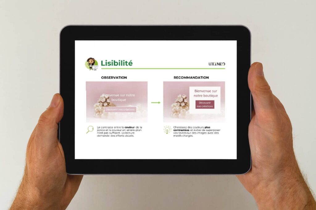 Audit UX extrait. Lisibilité. Observation : le contraste entre la couleur de la police et la couleur en arrière-plan n'est pas suffisant. La lecture demande des efforts visuels. Recommandation : Choisissez des couleurs plus contrastées et évitez de superposer vos textes sur des images avec des motifs chargés.